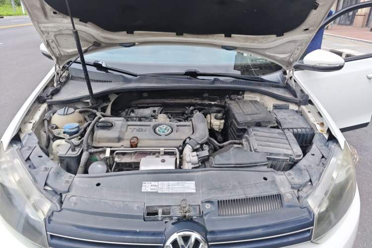Used Volkswagen Golf 2012 1.4 TSI Automatic Comfort Edition Engine Bay