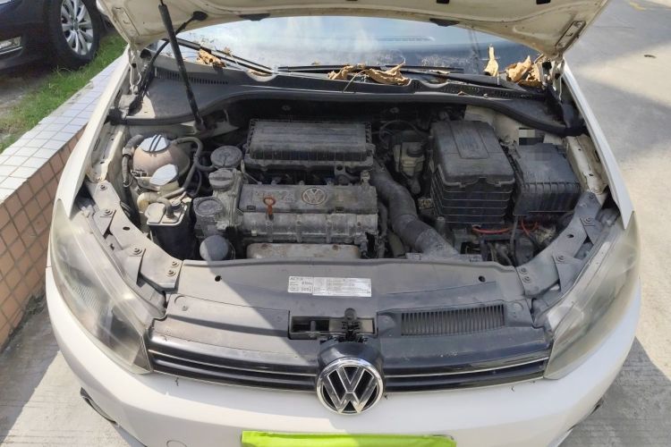 Used Volkswagen Golf 2012 1.6L Automatic Fashion Model Engine Bay