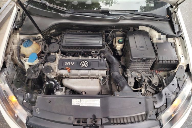 Used Volkswagen Golf 2012 1.6L Automatic Fashion Model Engine Bay
