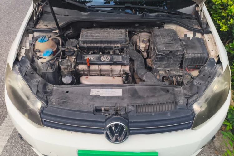 Used Volkswagen Golf 2012 1.6 Manual Comfort Edition Engine Bay