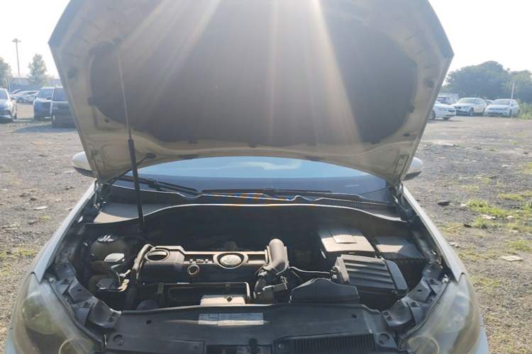 Used Volkswagen Golf 2012 1.6L Automatic Comfort Model Engine Bay