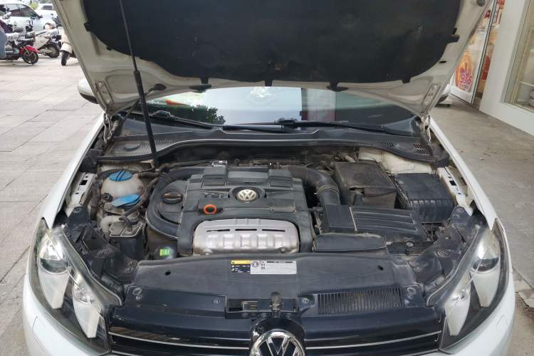 Used Volkswagen Golf 2012 1.4TSI Luxury Convertible Edition Engine Bay