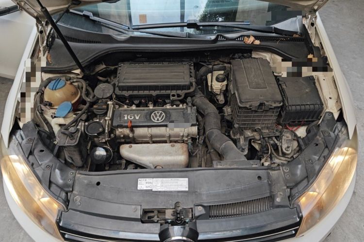 Used Volkswagen Golf 2012 1.6 Manual Comfort Edition Engine Bay