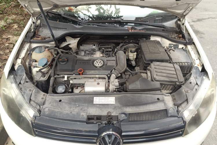 Used Volkswagen Golf 2012 1.4TSI Automatic Luxury Edition Engine Bay