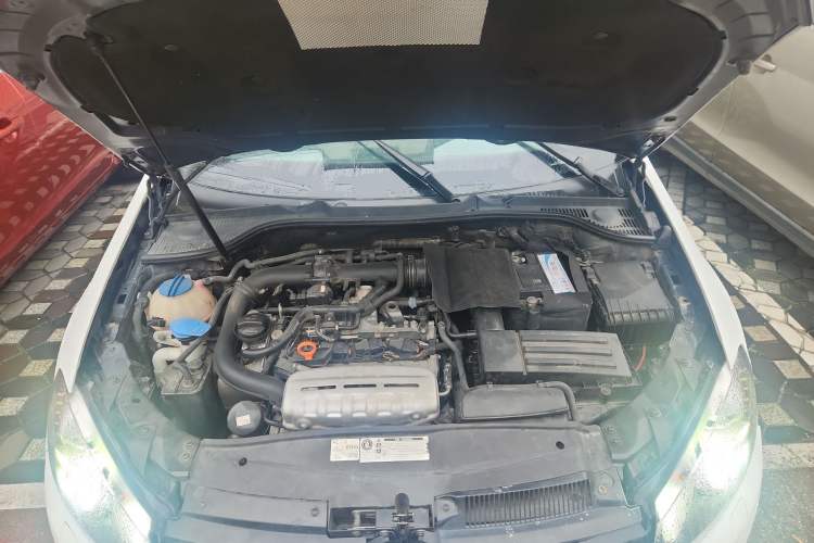 Used Volkswagen Golf 2012 1.4TSI Luxury Convertible Edition Engine Bay