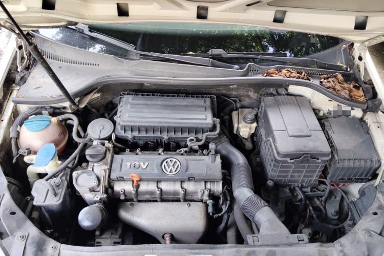 Used Volkswagen Golf 2012 1.6 Manual Comfort Edition Engine Bay