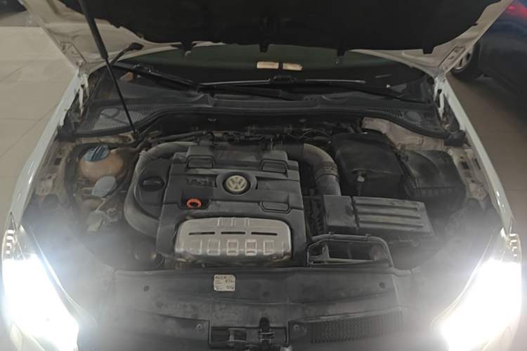 Used Volkswagen Golf 2012 1.4TSI Luxury Convertible Edition Engine Bay