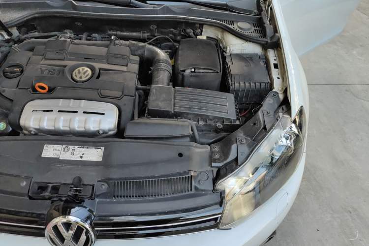 Used Volkswagen Golf 2012 1.4TSI Comfort Convertible Edition Engine Bay Left