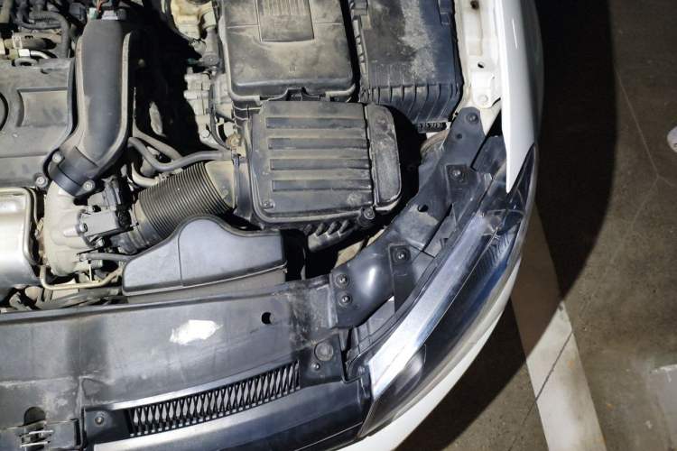Used Volkswagen Golf 2012 1.4 TSI Automatic Comfort Edition Engine Bay Left