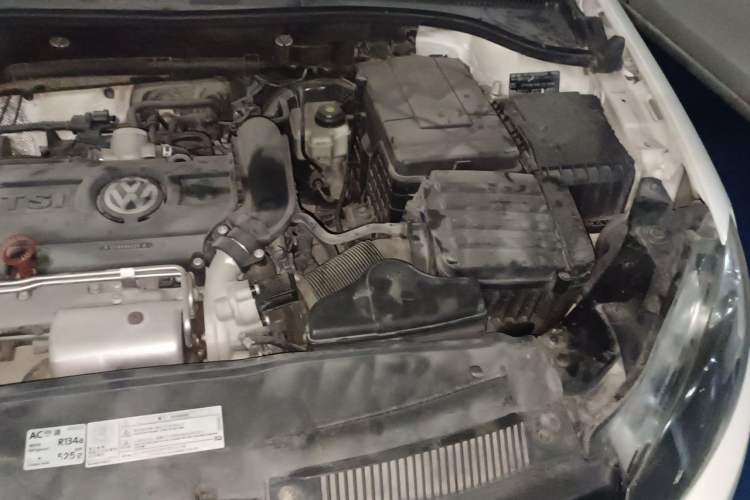 Used Volkswagen Golf 2012 1.4 TSI Automatic Comfort Edition Engine Bay Left