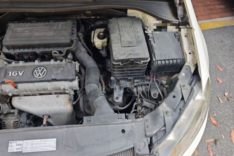 Used Volkswagen Golf 2012 1.6 Manual Comfort Edition Engine Bay Left
