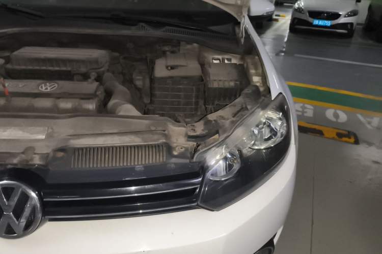 Used Volkswagen Golf 2012 1.6L Automatic Comfort Model Engine Bay Left