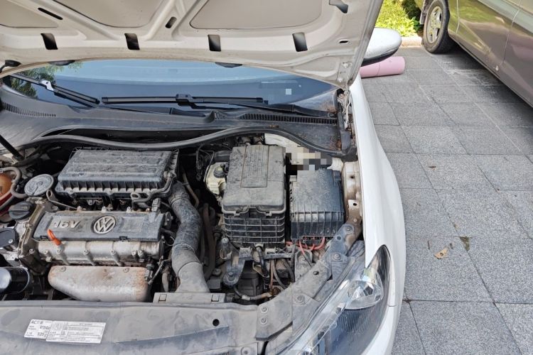 Used Volkswagen Golf 2012 1.6L Automatic Fashion Model Engine Bay Left