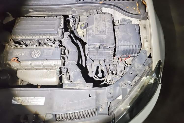 Used Volkswagen Golf 2012 1.6L Automatic Fashion Model Engine Bay Left