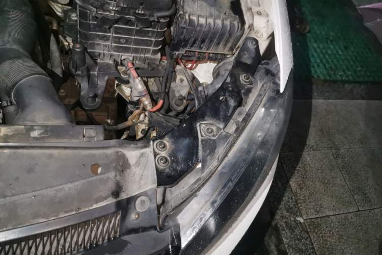 Used Volkswagen Golf 2012 1.6L Automatic Comfort Model Engine Bay Left