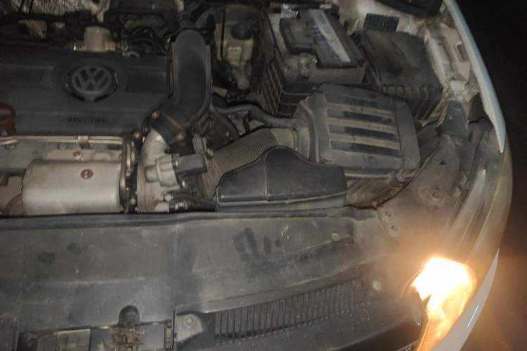 Used Volkswagen Golf 2012 1.4 TSI Automatic Comfort Edition Engine Bay Left
