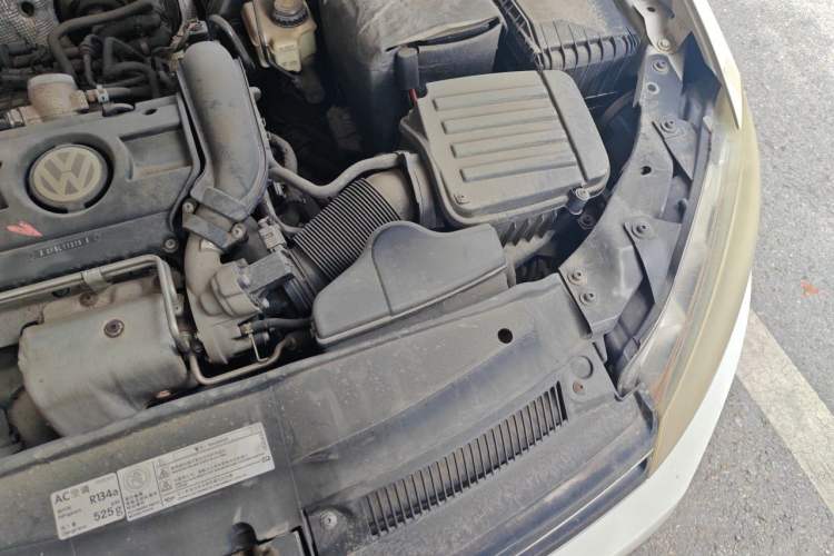 Used Volkswagen Golf 2012 1.4 TSI Manual Comfort Edition Engine Bay Left