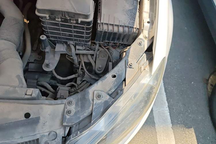 Used Volkswagen Golf 2012 1.6L Automatic Comfort Model Engine Bay Left