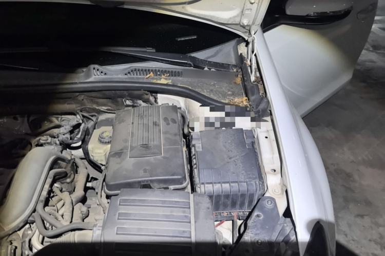 Used Volkswagen Golf 2012 1.4TSI Automatic Luxury Edition Engine Bay Left