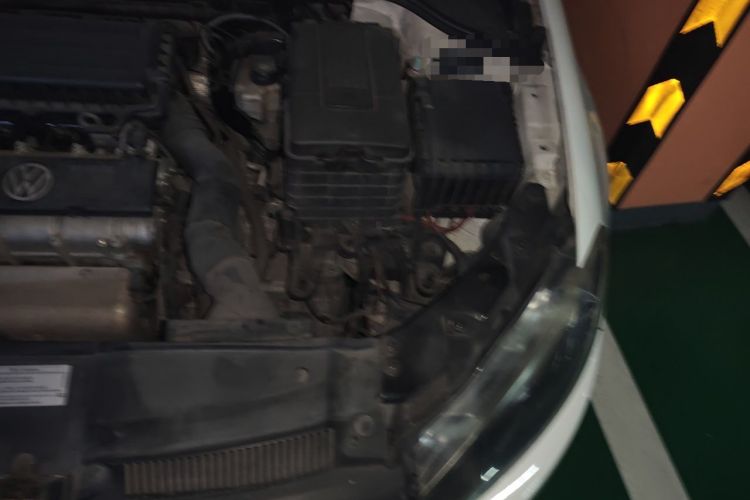 Used Volkswagen Golf 2012 1.6L Automatic Comfort Model Engine Bay Left