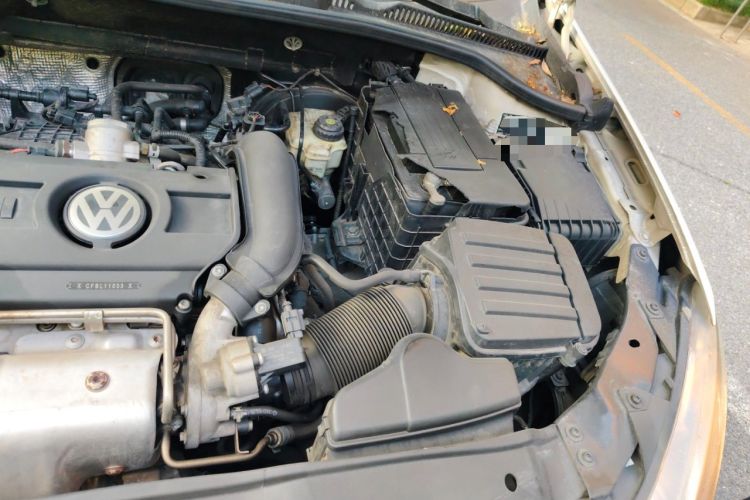 Used Volkswagen Golf 2012 1.4 TSI Automatic Comfort Edition Engine Bay Left