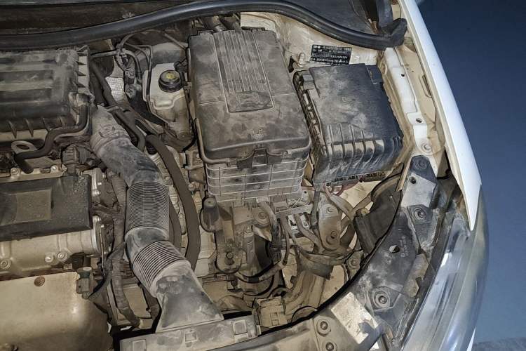Used Volkswagen Golf 2012 1.6L Automatic Fashion Model Engine Bay Left