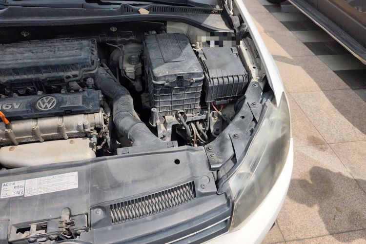 Used Volkswagen Golf 2012 1.6 Manual Comfort Edition Engine Bay Left
