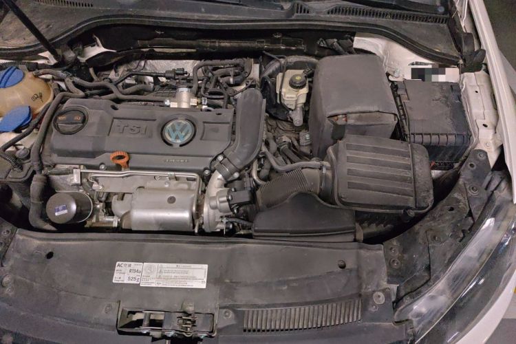 Used Volkswagen Golf 2012 1.4 TSI Manual Comfort Edition Engine Bay Left