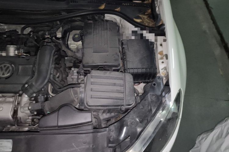 Used Volkswagen Golf 2012 1.4TSI Automatic Luxury Edition Engine Bay Left