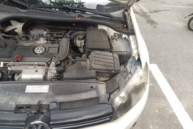 Used Volkswagen Golf 2012 1.4TSI Automatic Luxury Edition Engine Bay Left
