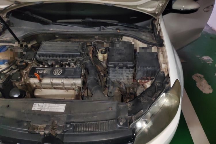 Used Volkswagen Golf 2012 1.6L Automatic Fashion Model Engine Bay Left
