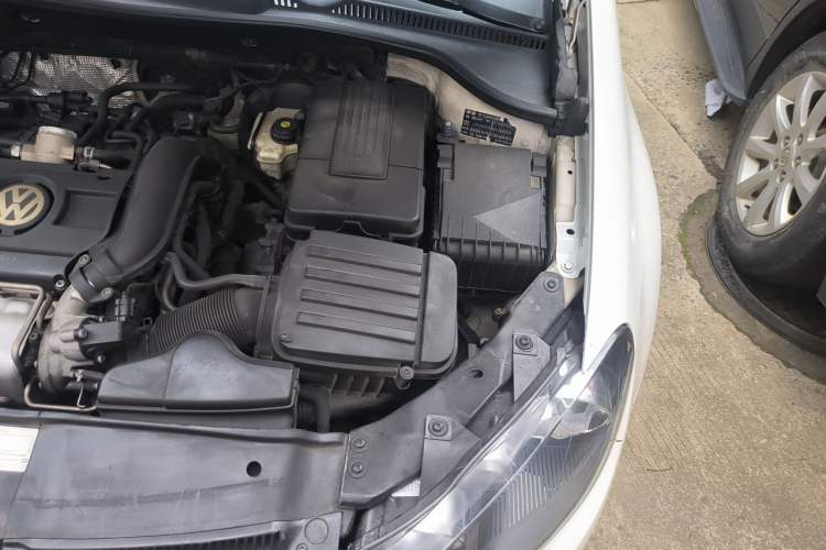 Used Volkswagen Golf 2012 1.4 TSI Automatic Comfort Edition Engine Bay Left