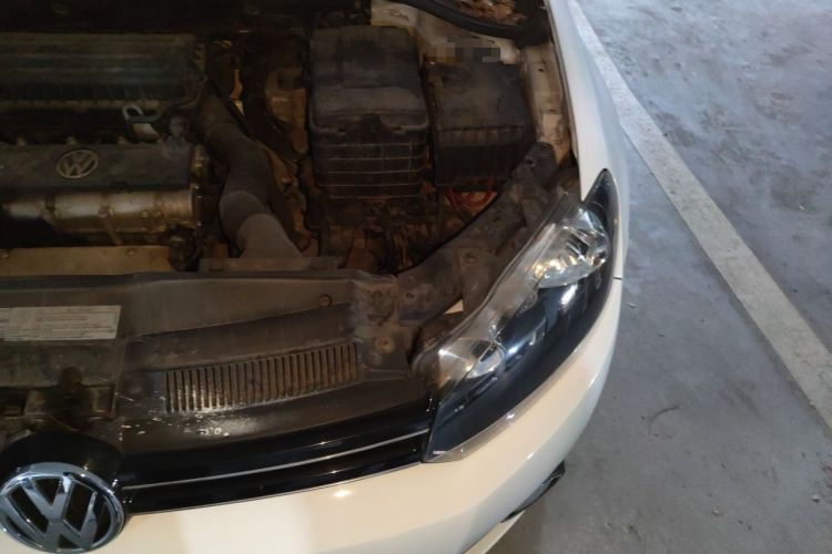 Used Volkswagen Golf 2012 1.6L Automatic Comfort Model Engine Bay Left