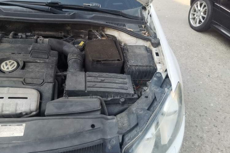 Used Volkswagen Golf 2012 1.4TSI Luxury Convertible Edition Engine Bay Left