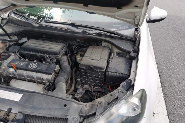 Used Volkswagen Golf 2012 1.6L Automatic Comfort Model Engine Bay Left