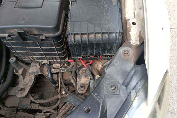 Used Volkswagen Golf 2012 1.6L Automatic Comfort Model Engine Bay Left