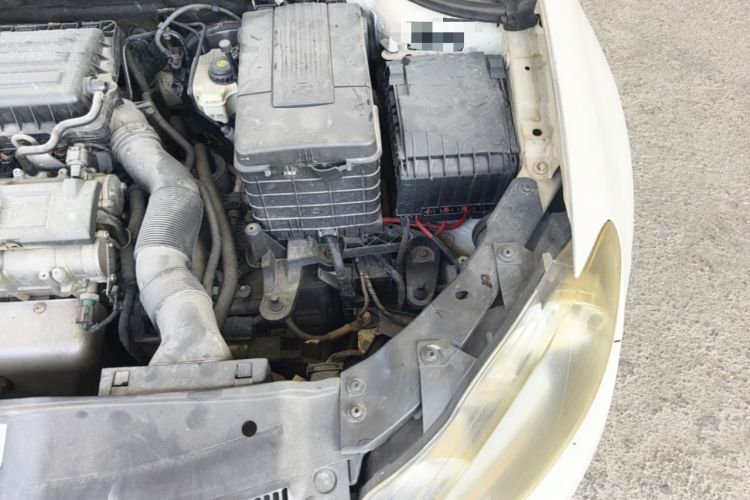 Used Volkswagen Golf 2012 1.6L Automatic Comfort Model Engine Bay Left