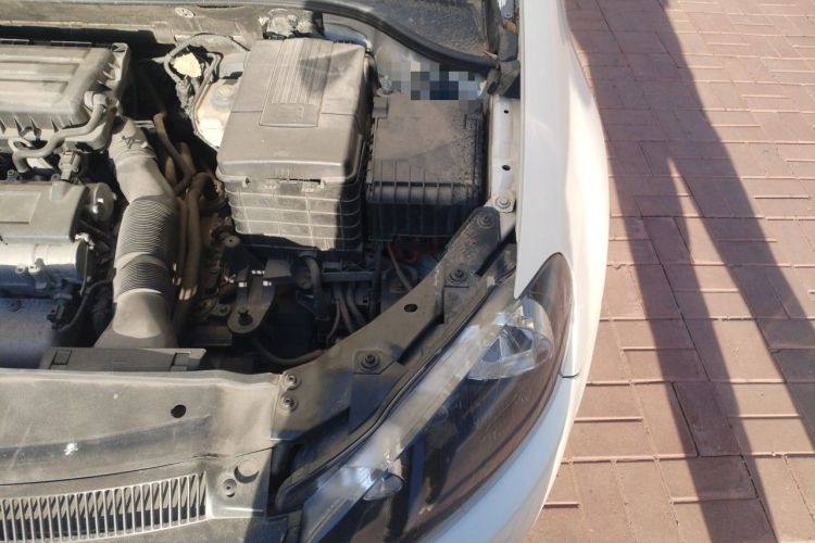 Used Volkswagen Golf 2012 1.6L Automatic Comfort Model Engine Bay Left