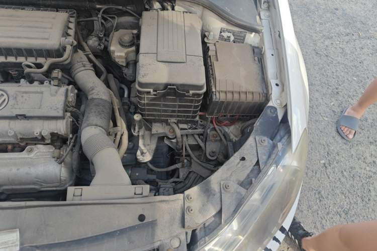 Used Volkswagen Golf 2012 1.6L Automatic Fashion Model Engine Bay Left