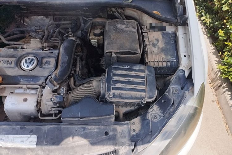 Used Volkswagen Golf 2012 1.4 TSI Manual Comfort Edition Engine Bay Left