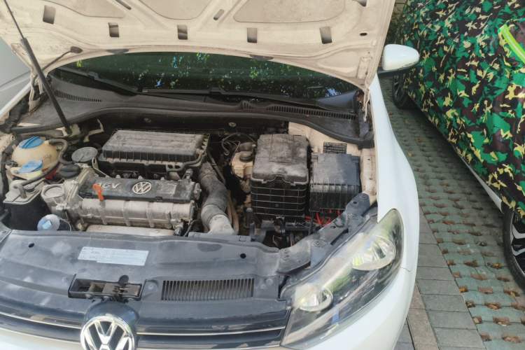 Used Volkswagen Golf 2012 1.6L Automatic Comfort Model Engine Bay Left