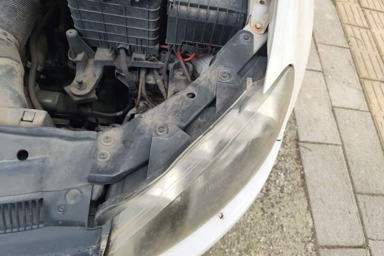 Used Volkswagen Golf 2012 1.6 Manual Fashion Edition Engine Bay Left