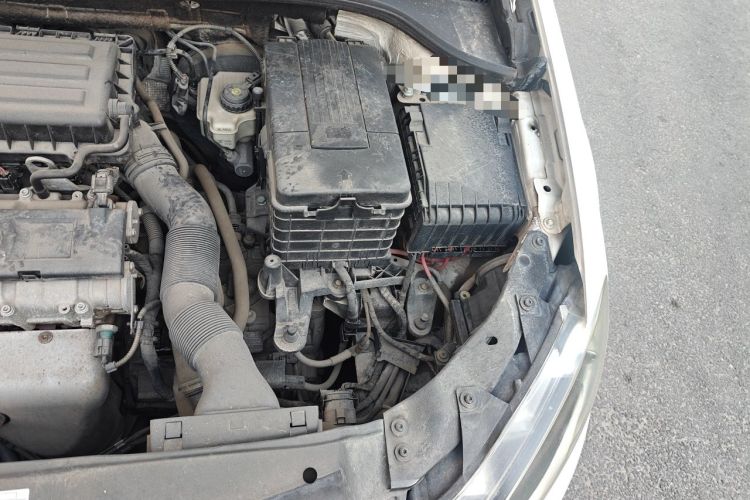 Used Volkswagen Golf 2012 1.6L Automatic Comfort Model Engine Bay Left
