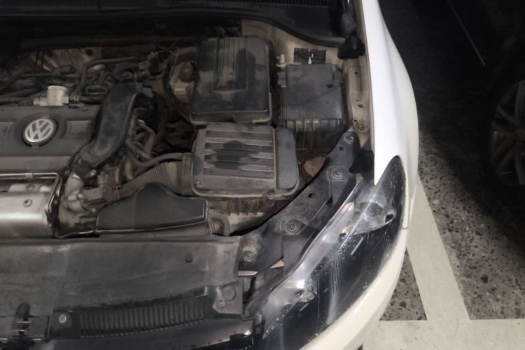 Used Volkswagen Golf 2012 1.6L Automatic Comfort Model Engine Bay Left