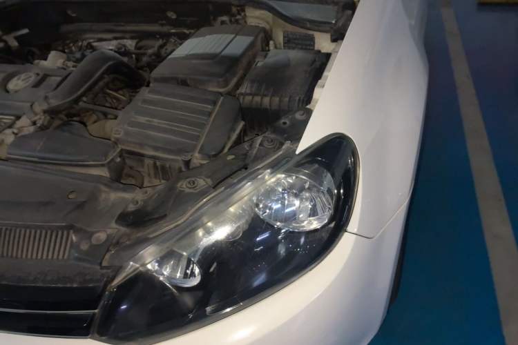 Used Volkswagen Golf 2012 1.4 TSI Automatic Comfort Edition Engine Bay Left