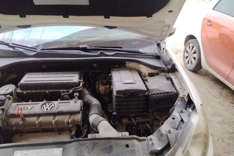 Used Volkswagen Golf 2012 1.6L Automatic Comfort Model Engine Bay Left