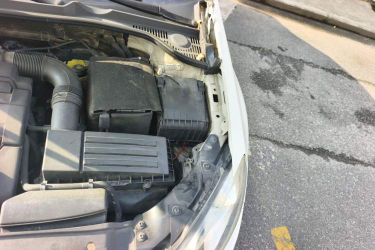 Used Volkswagen Golf 2012 1.4TSI Luxury Convertible Edition Engine Bay Left