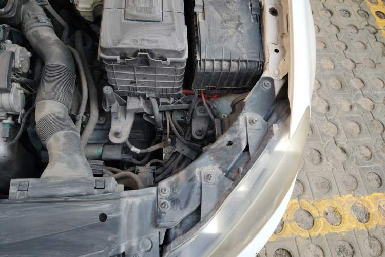 Used Volkswagen Golf 2012 1.6L Automatic Comfort Model Engine Bay Left