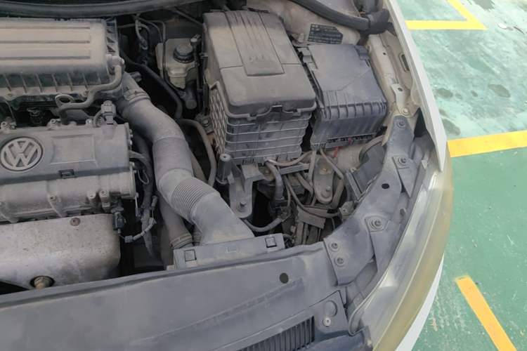 Used Volkswagen Golf 2012 1.6L Automatic Comfort Model Engine Bay Left
