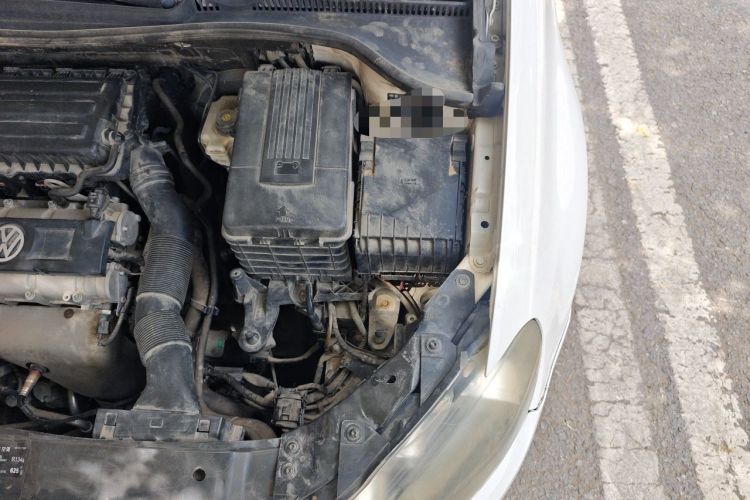 Used Volkswagen Golf 2012 1.6 Manual Comfort Edition Engine Bay Left